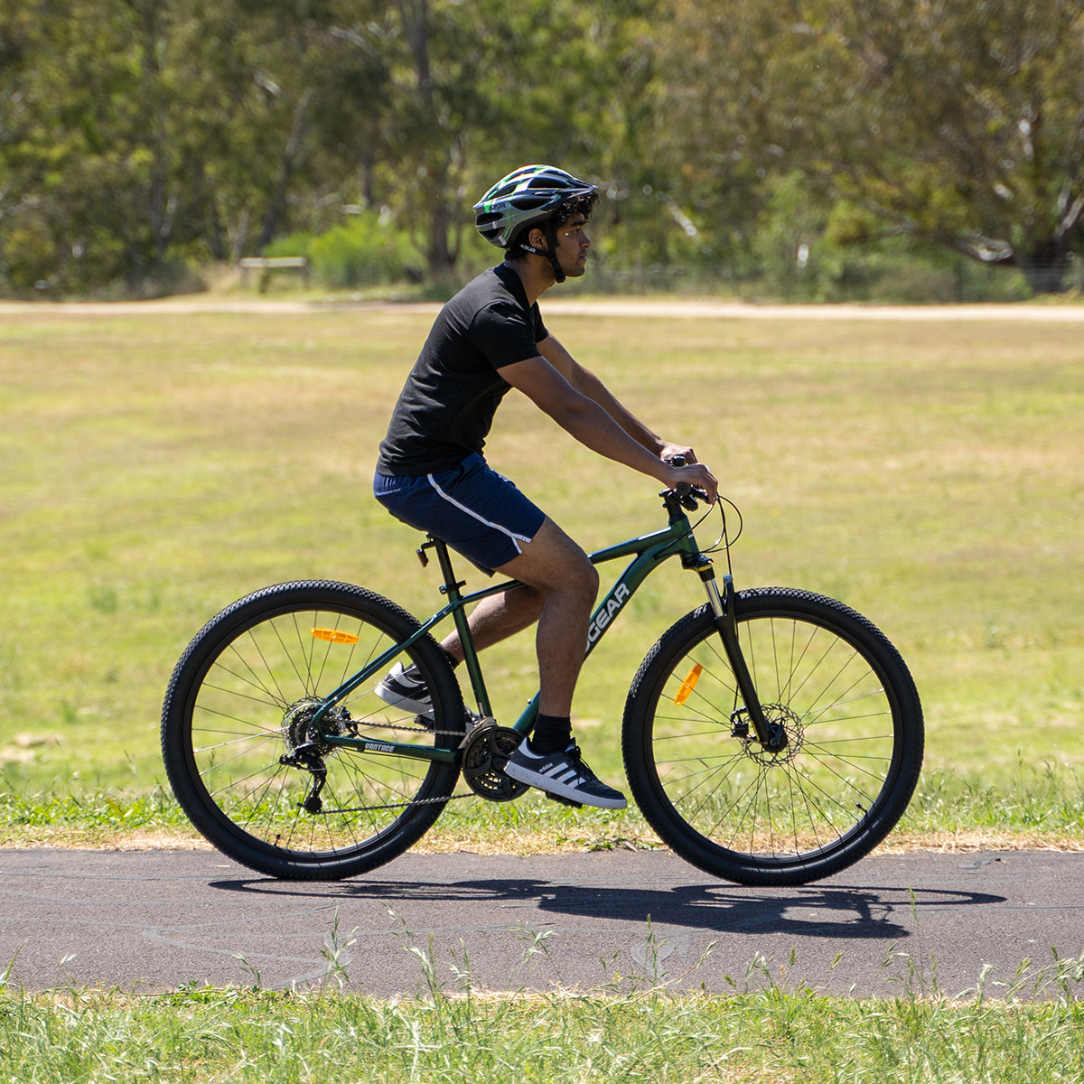 Vantage Hardtail Mountain Bike in British Racing Green